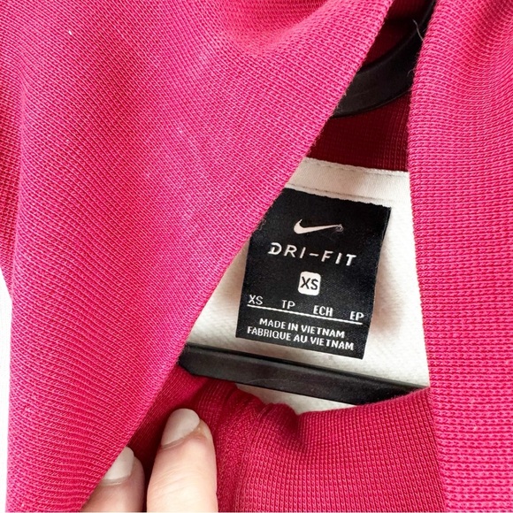 ✅ Nike Dri-Fit Shirt Size XS Qtr Zip Pullover GREY PINK COLOR BLOCK - Picture 3 of 8